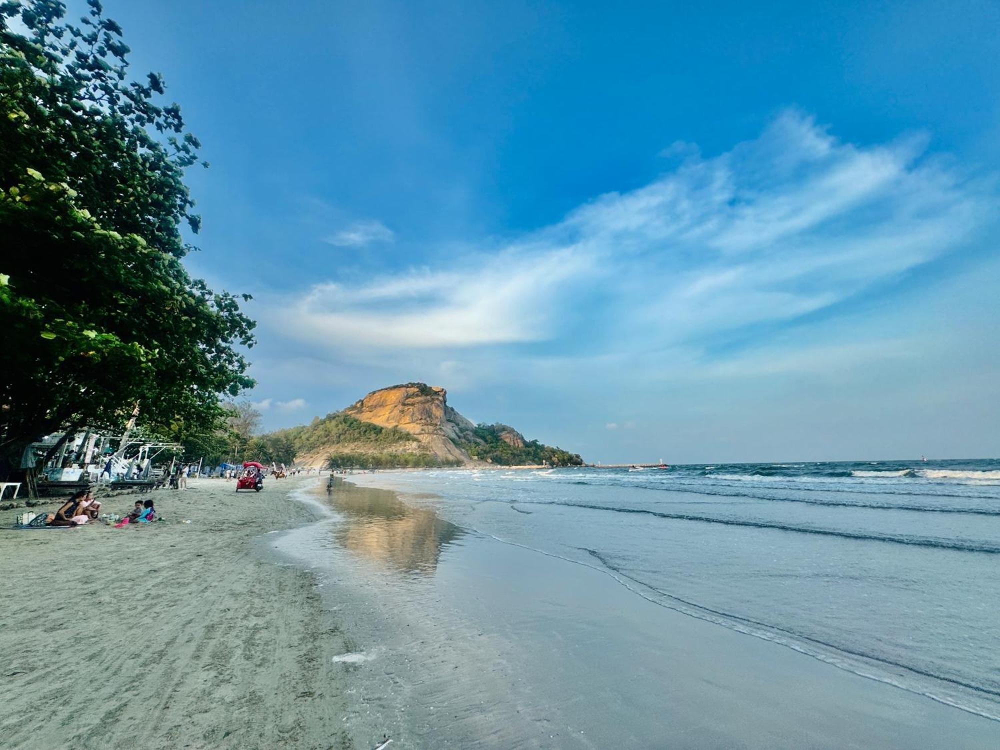 Sea&Mountain View,5 Mins Walk To Famous Beach With King Size Bed HHQ Buitenkant foto