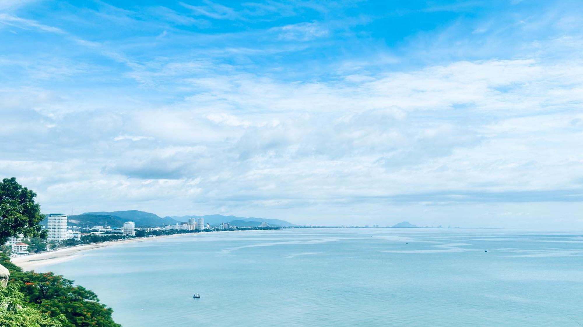 Sea&Mountain View,5 Mins Walk To Famous Beach With King Size Bed HHQ Buitenkant foto